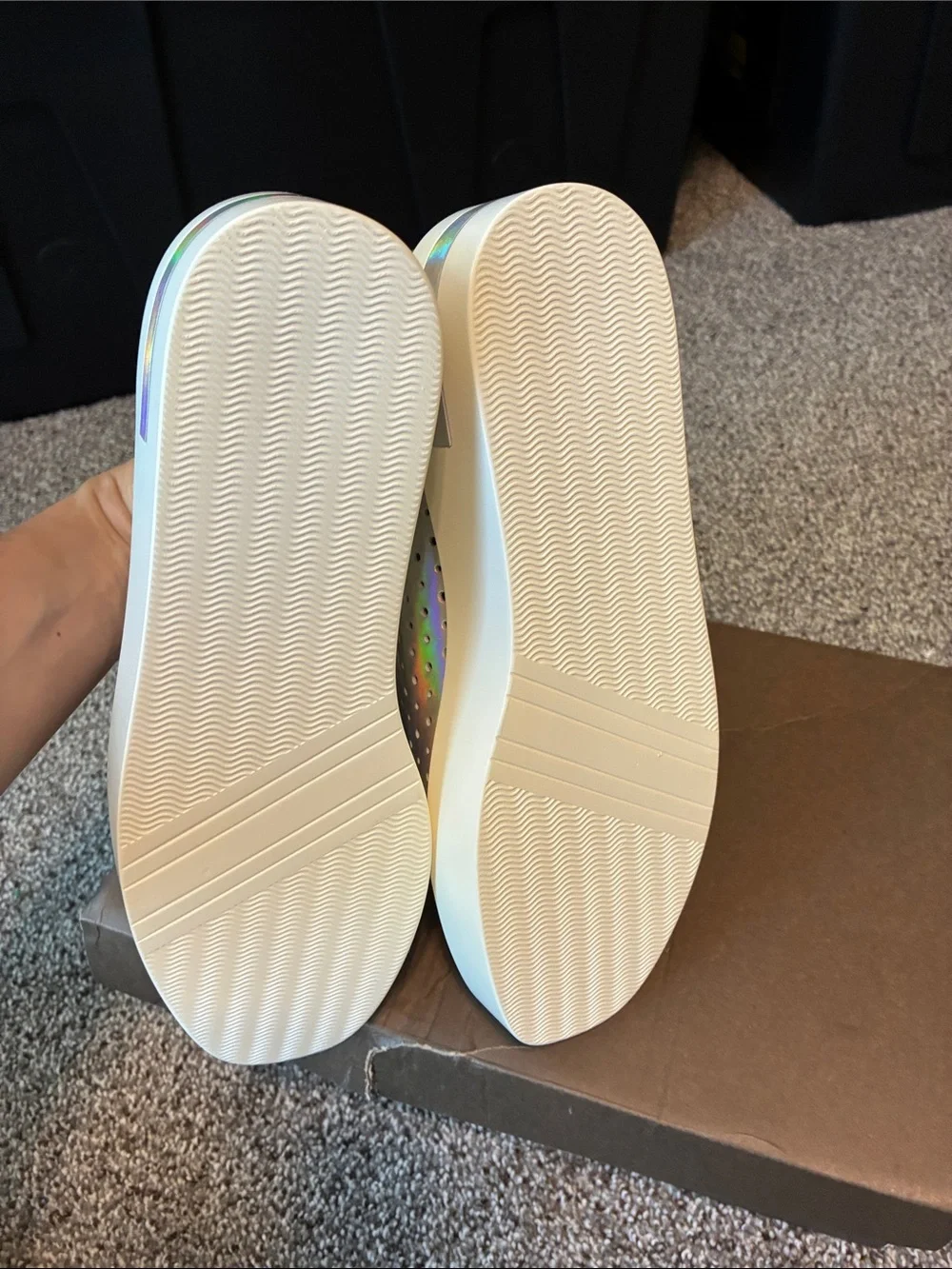 Paolo Holographic Platform Sneakers - Iridescent Silver